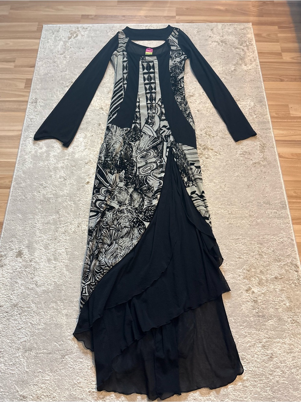 Save The Queen Cutout Maxi Dress Mesh Asymmetrical Overlay Print Size Medium - Picture 6 of 16